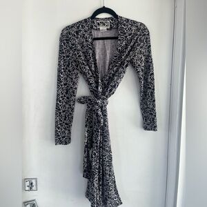 Vintage 1970s Diane Von Furstenburg wrap dress Size 6